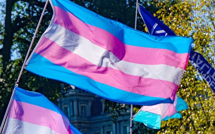 donne transgender: ban da associazioni UK nel 2025 2