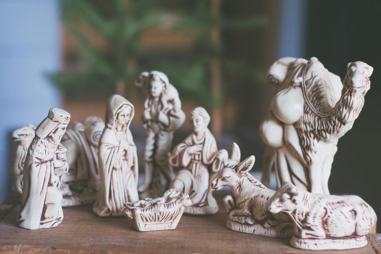 Stoffe della Natività: presepe dai tratti non riconoscibili 2