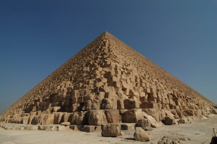 Grande Piramide di Giza, indietro di millenni la costruzione 2
