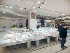 A Salerno Primi Casi Di Epatite A, I Consigli Dai Banchi Delle Pescherie 15