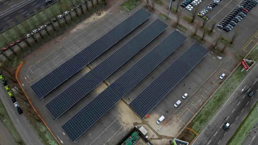 Al Forum di Assago un parcheggio genera energia grazie a un impianto innovativo. 7