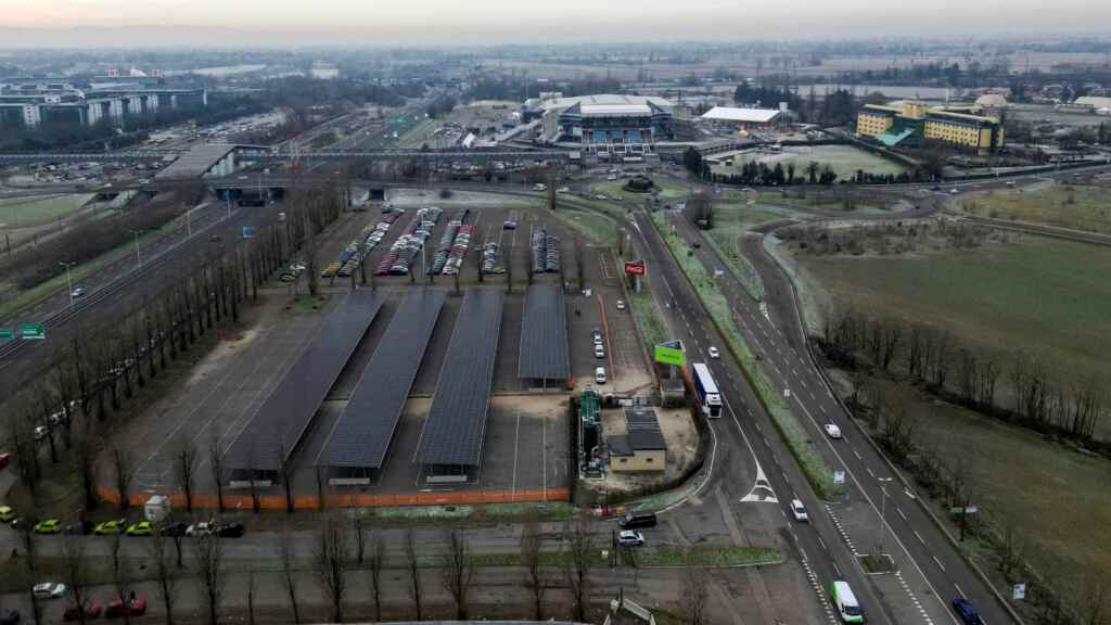 Al Forum di Assago un parcheggio genera energia grazie a un impianto innovativo. 5