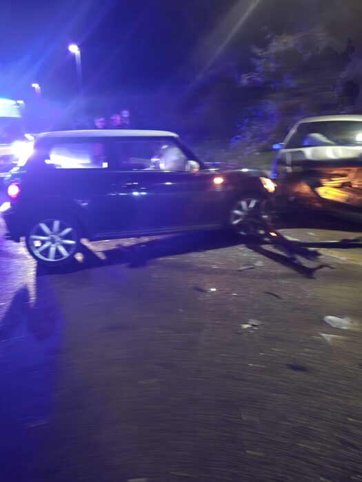 Battipaglia: Incidente Tra Due Auto, Ferite Tre Persone 5
