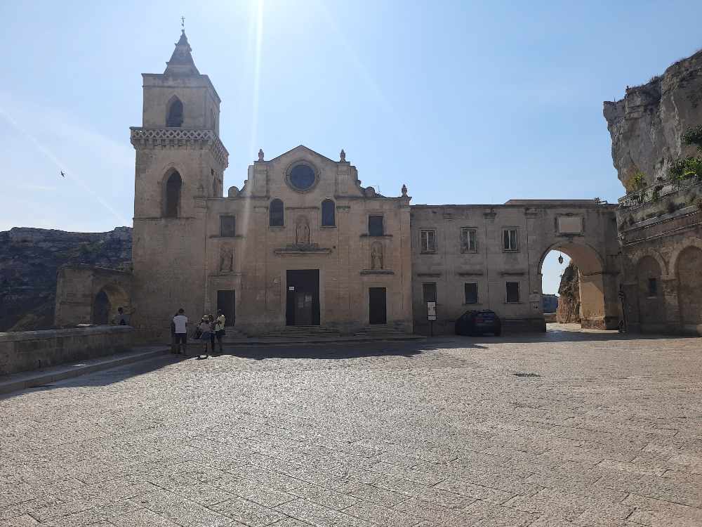 Dove è stata ambientata la serie "Imma Tataranni"? Un viaggio alla scoperta di Matera e delle suggestive location della produzione Rai. 29