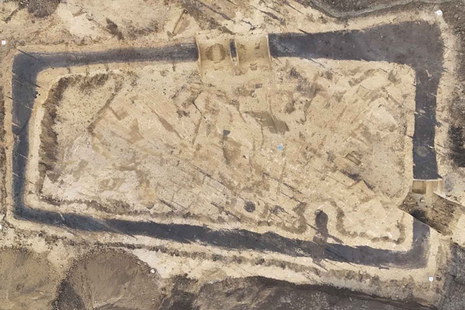 Durante i lavori per un parco eolico, viene scoperto un tunnel medievale rimasto celato per secoli. 3