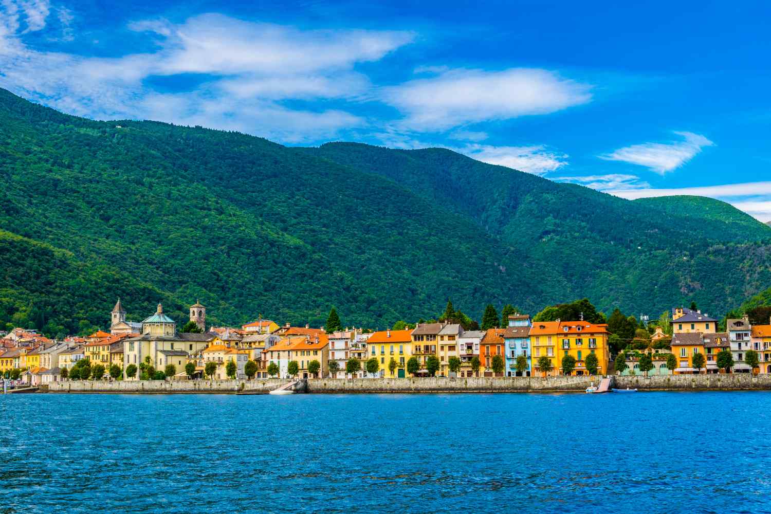 Il lago rappresenta sempre una scelta interessante, anche durante le festività pasquali! 10 paesi lacustri da esplorare in primavera. 27