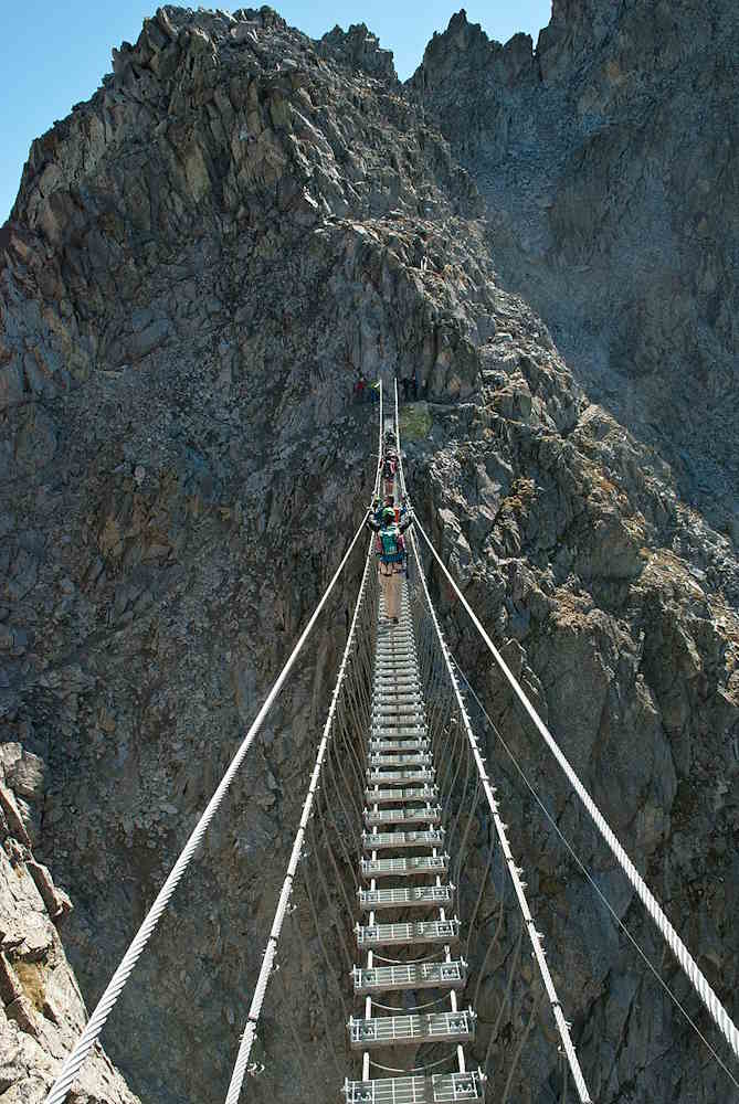 Il percorso dei Fiori: la via ferrata a 3000 metri in cui gli alpini affrontarono l'impero austro-ungarico. 3