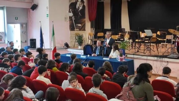 La Giustizia In Classe: “I Ragazzi Sbagliano Ma Non Sono Delinquenti” 5