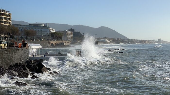 Maltempo, Allerta Meteo Per Mare Mosso E Venti Forti 3