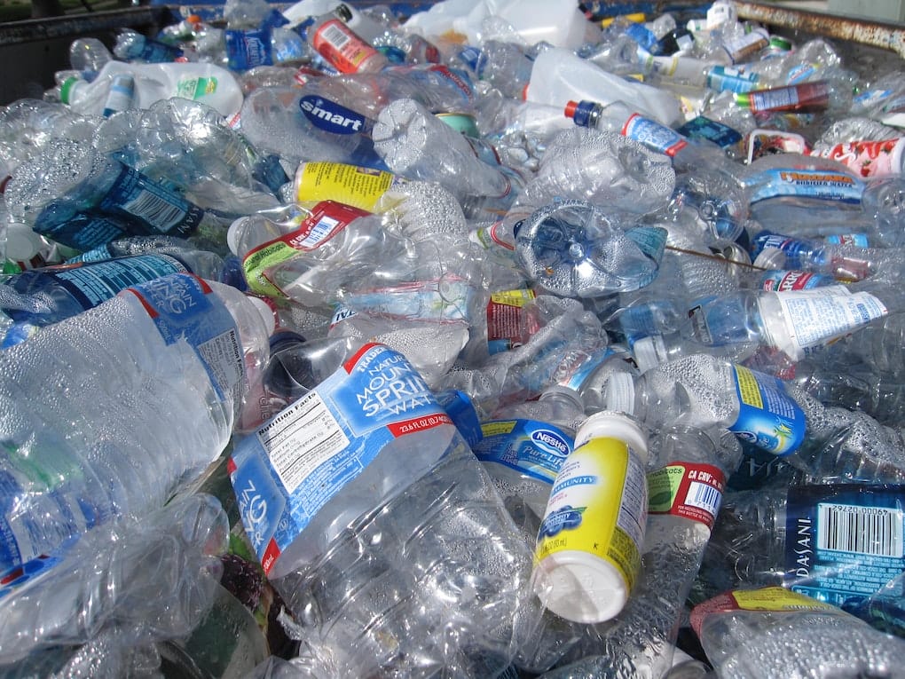Plastica negli oceani, circa l’80% arriva dai fiumi 2