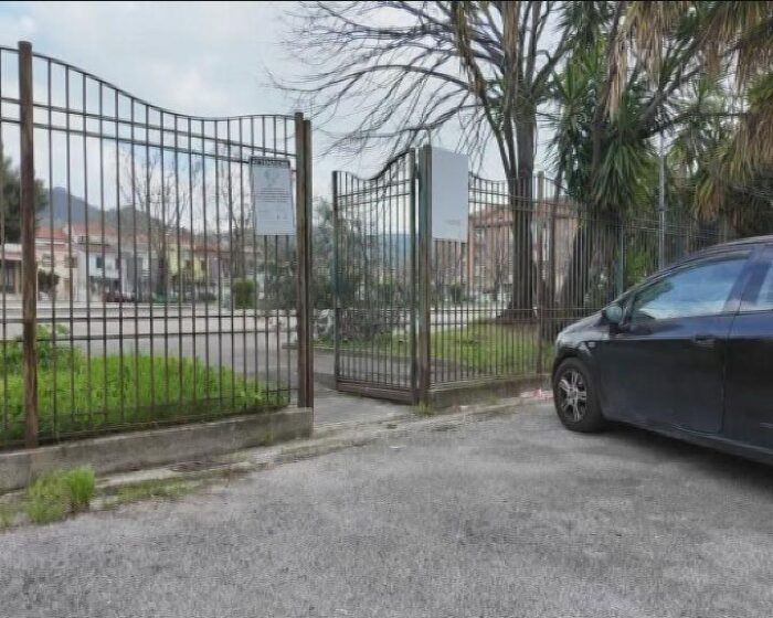 Rione Zevi, Riaperto Il Cancello Della Villa 3