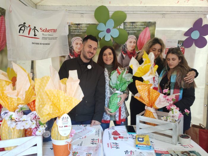 Uova Ail In Piazza A Salerno, Un Regalo Che Dona Speranza 5