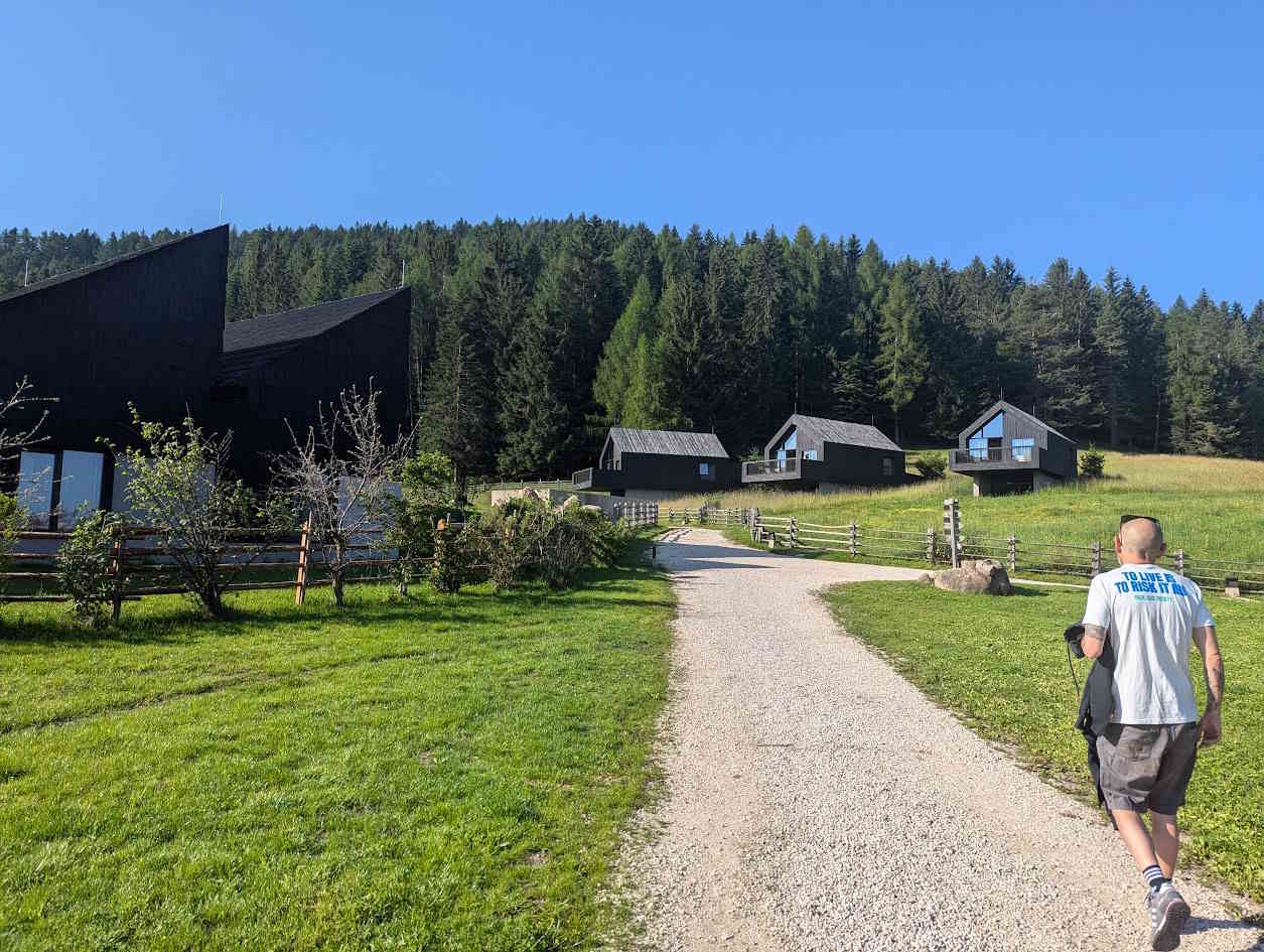 Val d'Ega: raggiungi il lago di Carezza senza automobile e senza stress, contrastando l'overtourism. 15