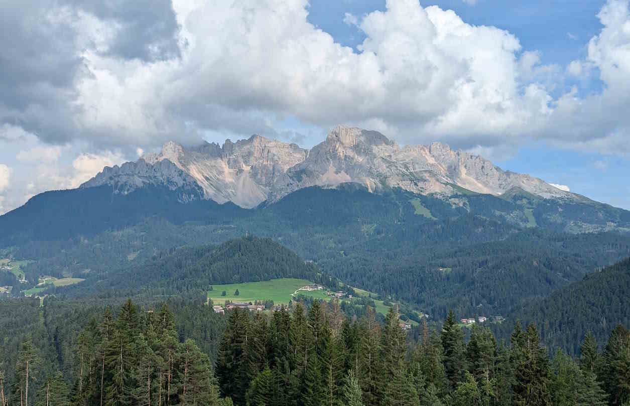 Val d'Ega: raggiungi il lago di Carezza senza automobile e senza stress, contrastando l'overtourism. 17