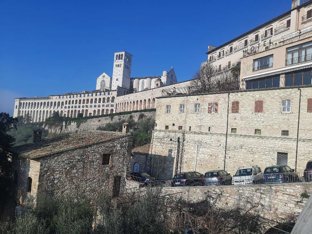 Visita ad Assisi, centro spirituale dell'Umbria: itinerario di un giorno per scoprirne l'essenza. 17