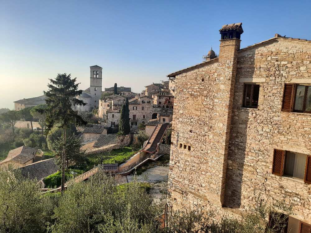 Visita ad Assisi, centro spirituale dell'Umbria: itinerario di un giorno per scoprirne l'essenza. 31