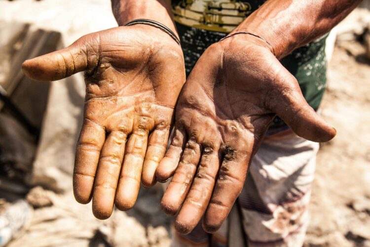 Working poor, il paradosso del lavoro: occupati, ma al verde 2