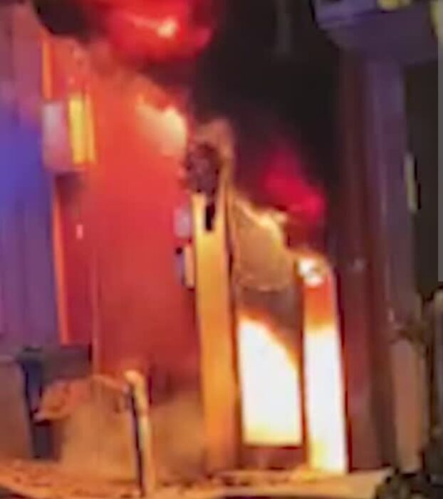 Appiccano Incendio Ad Abitazione, Famiglia Riesce A Mettersi In Salvo 3