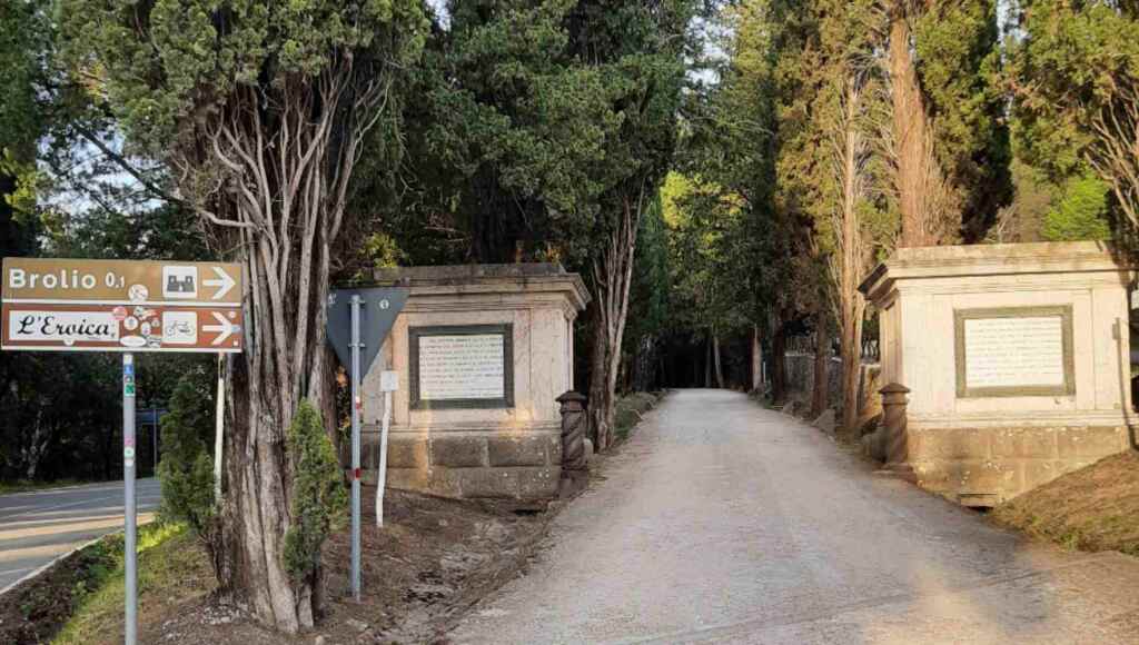 Cosa esplorare nel Chianti: un fine settimana rilassato tra paesi, vino e le storiche vie dell’Eroica. 29