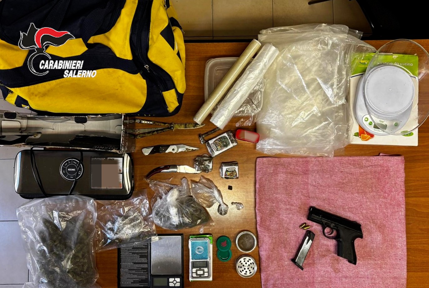 Droga E Armi, Arrestato Dai Carabinieri 3