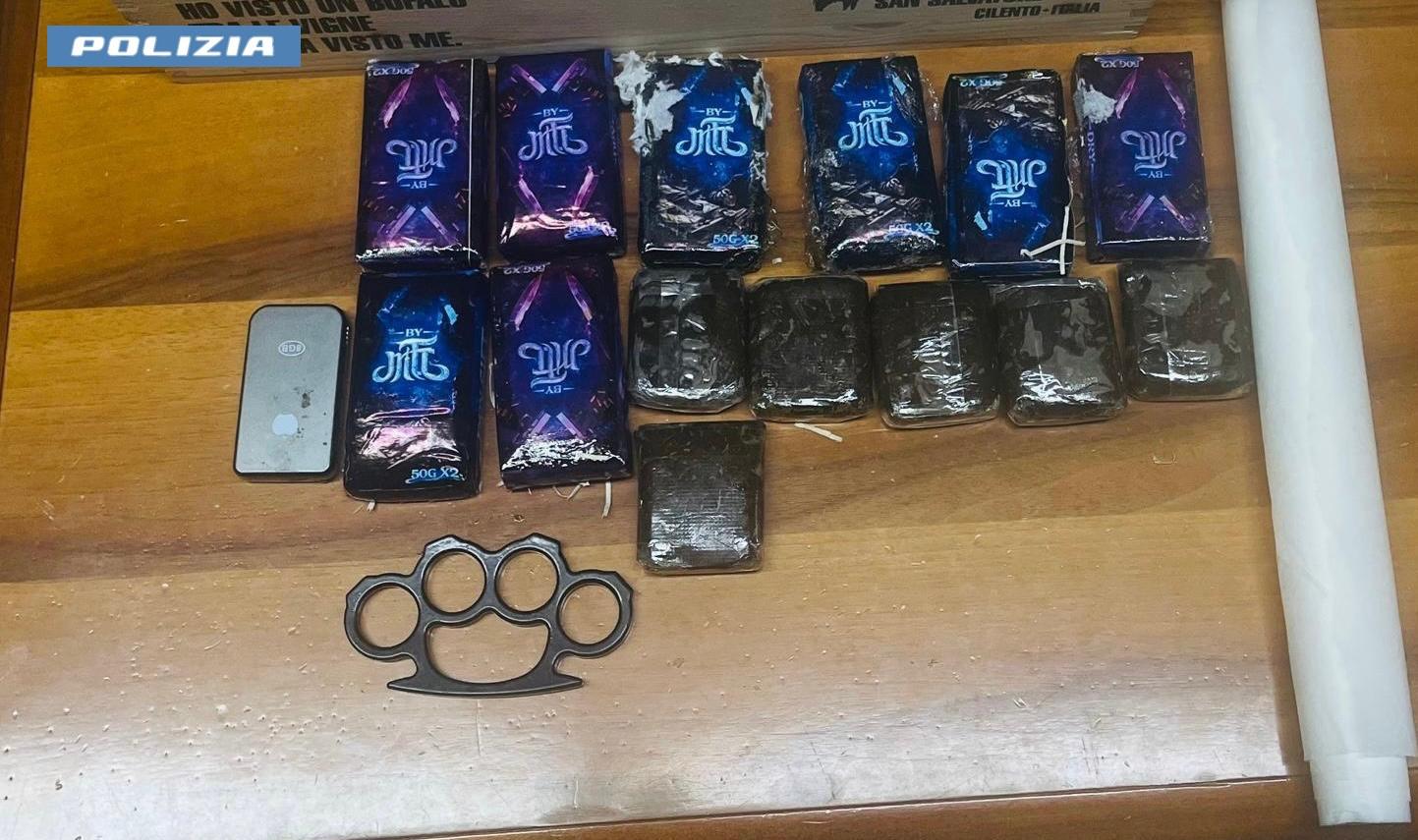 Hashish Etichettata, La Polizia Arresta Due Giovani Per Spaccio A Battipaglia 3