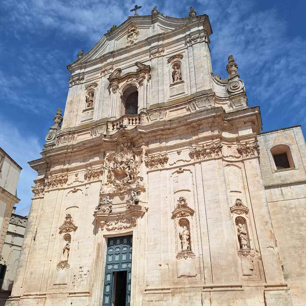 Il mio percorso in auto nel centro della Val d’Itria, tra i caratteristici borghi bianchi della Puglia e i trulli. 21