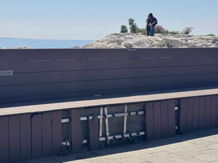 Raid Vandalici Nel Solarium Di Piazza Della Libertà 5