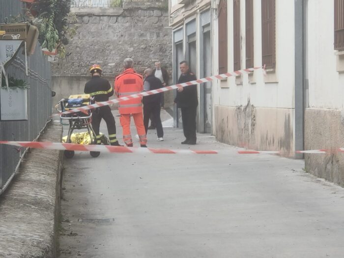 Volo Dal Sesto Piano, Muore 40Enne In Via Lanzara – 7