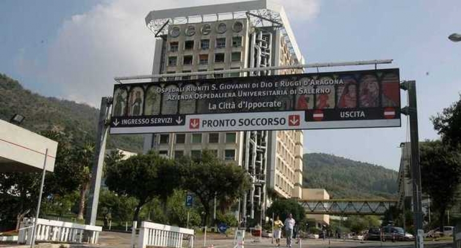 Cade Dalla Scala Mentre Monta Una Tenda, Gravemente Ferito 56Enne 3