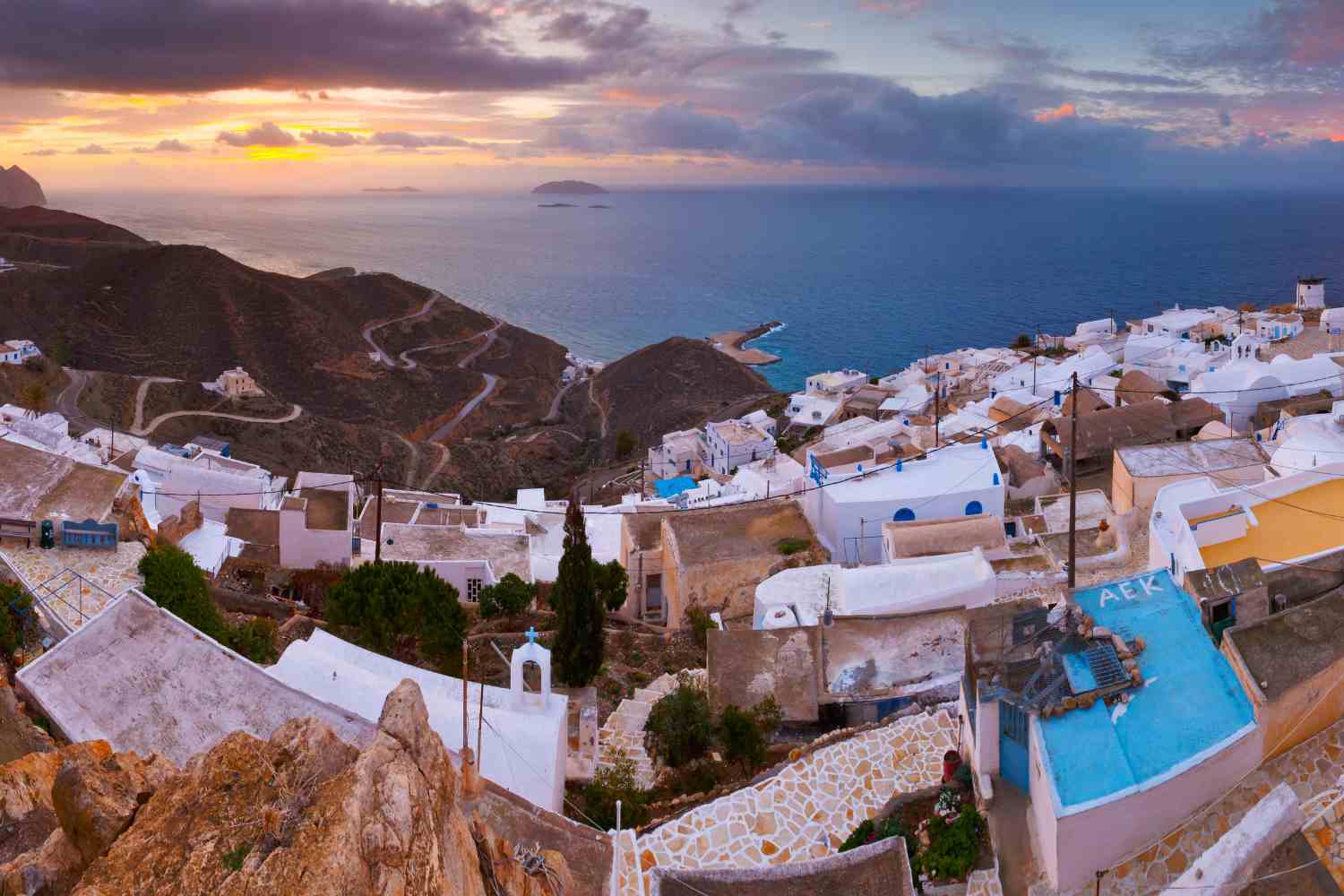 Cinque isole greche poco affollate e economiche da visitare per le vacanze di quest'anno. 9