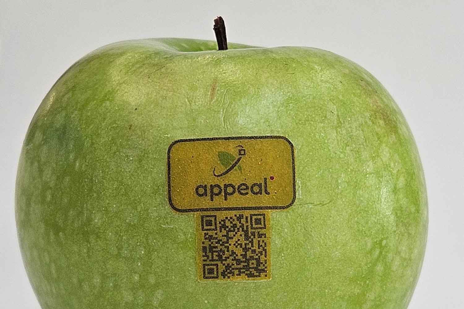 Etichette edibili per ortofrutta: il marchio italiano (consumabile) deriva dagli scarti delle mele. 3