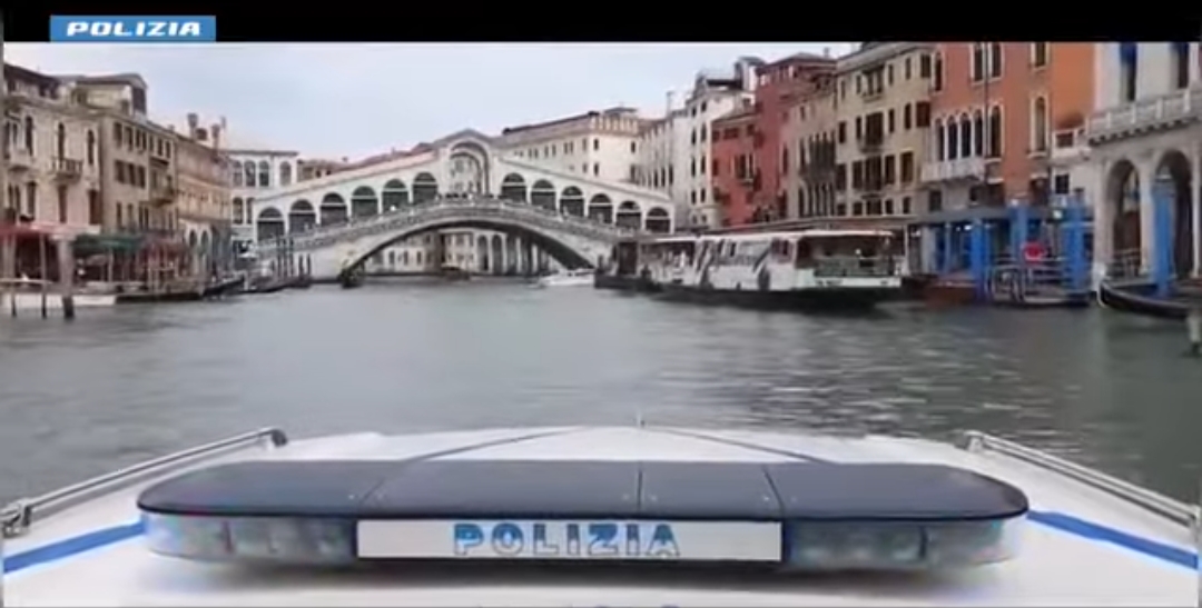 Finti Poliziotti Rapinano Anziana A Venezia, In Manette Due Salernitani 3