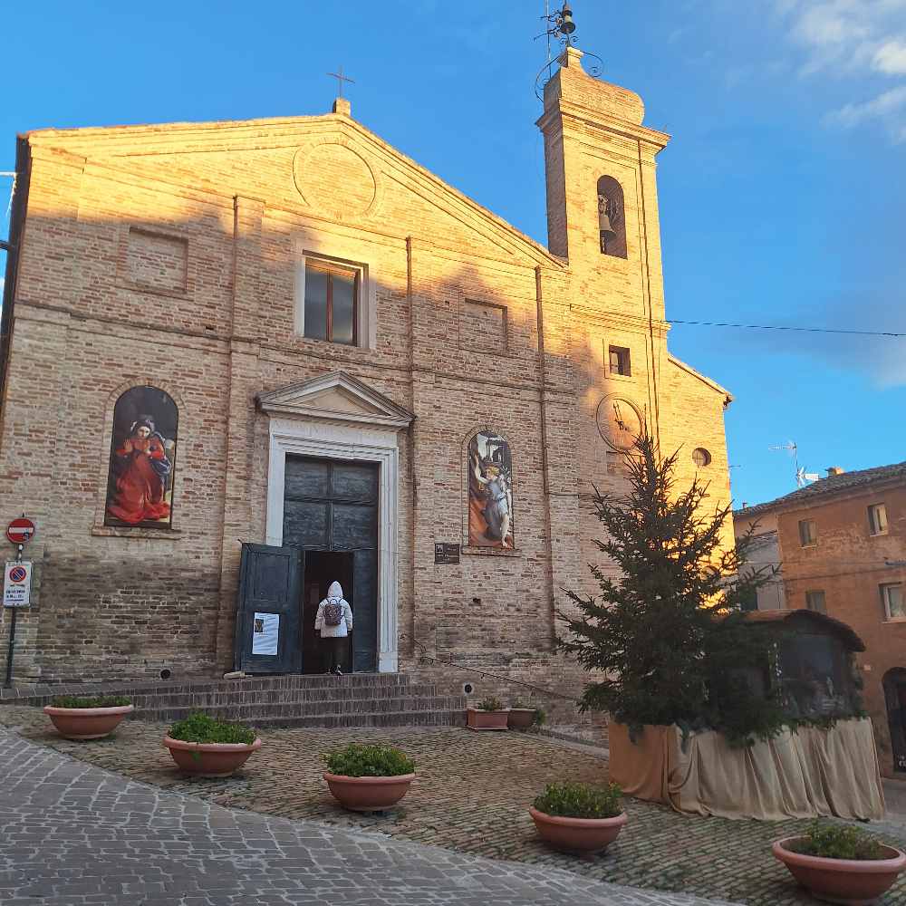 Ho visitato Recanati, ho percepito la sua poesia e ti racconto perché è significativo affacciarsi “sull'ermo colle” dell’Infinito. 25