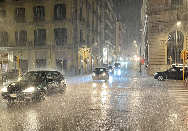 Maltempo In Campania, Previsti Temporali Dalla Mezzanotte 3