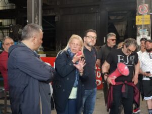 “Non Molliamo”: I Lavoratori Delle Fonderie Pisano In Assemblea – 13