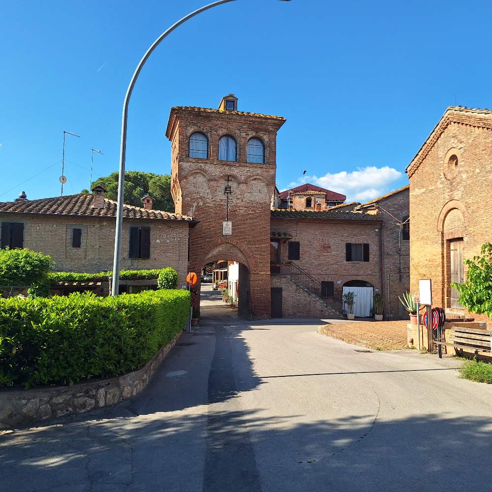 Oltre alla Val d’Orcia: un viaggio tra le splendide Crete Senesi e lungo la Via Francigena. 41