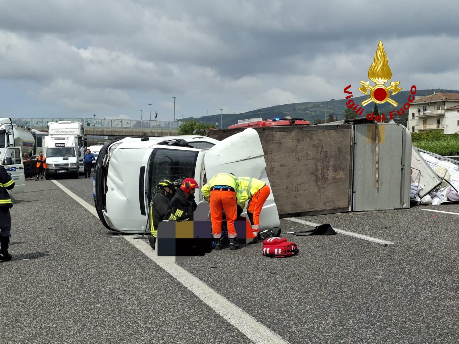 Si Ribalta Autocarro Tra Eboli E Campagna, Ferito L’autista 5
