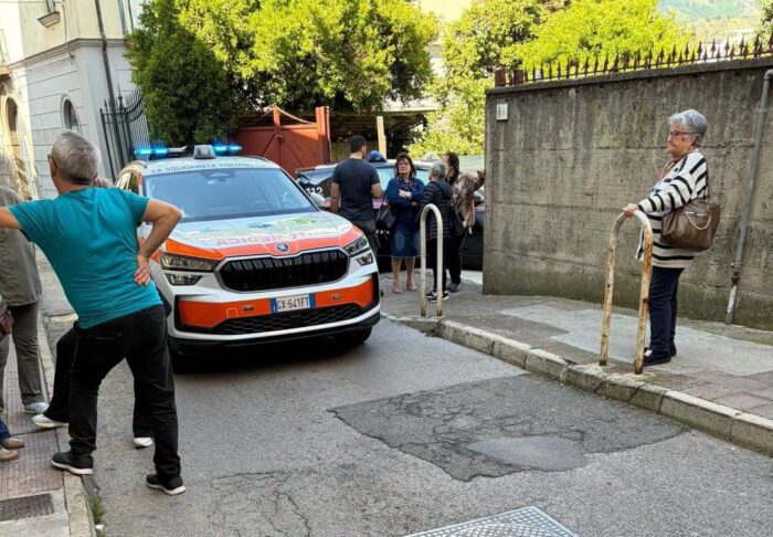 Siano: 59Enne Trovata Morta In Casa, Indagano I Carabinieri 3