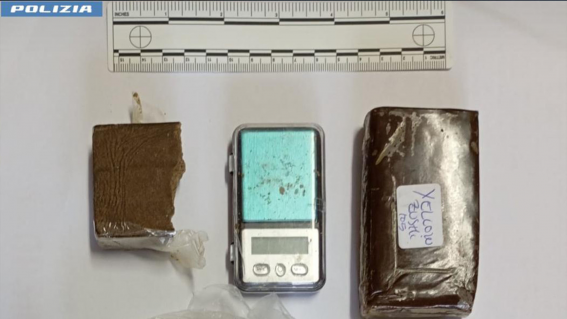 Trovato In Posssesso Di Sostanze Stupefacenti, Arrestato 20Enne Battipagliese 3