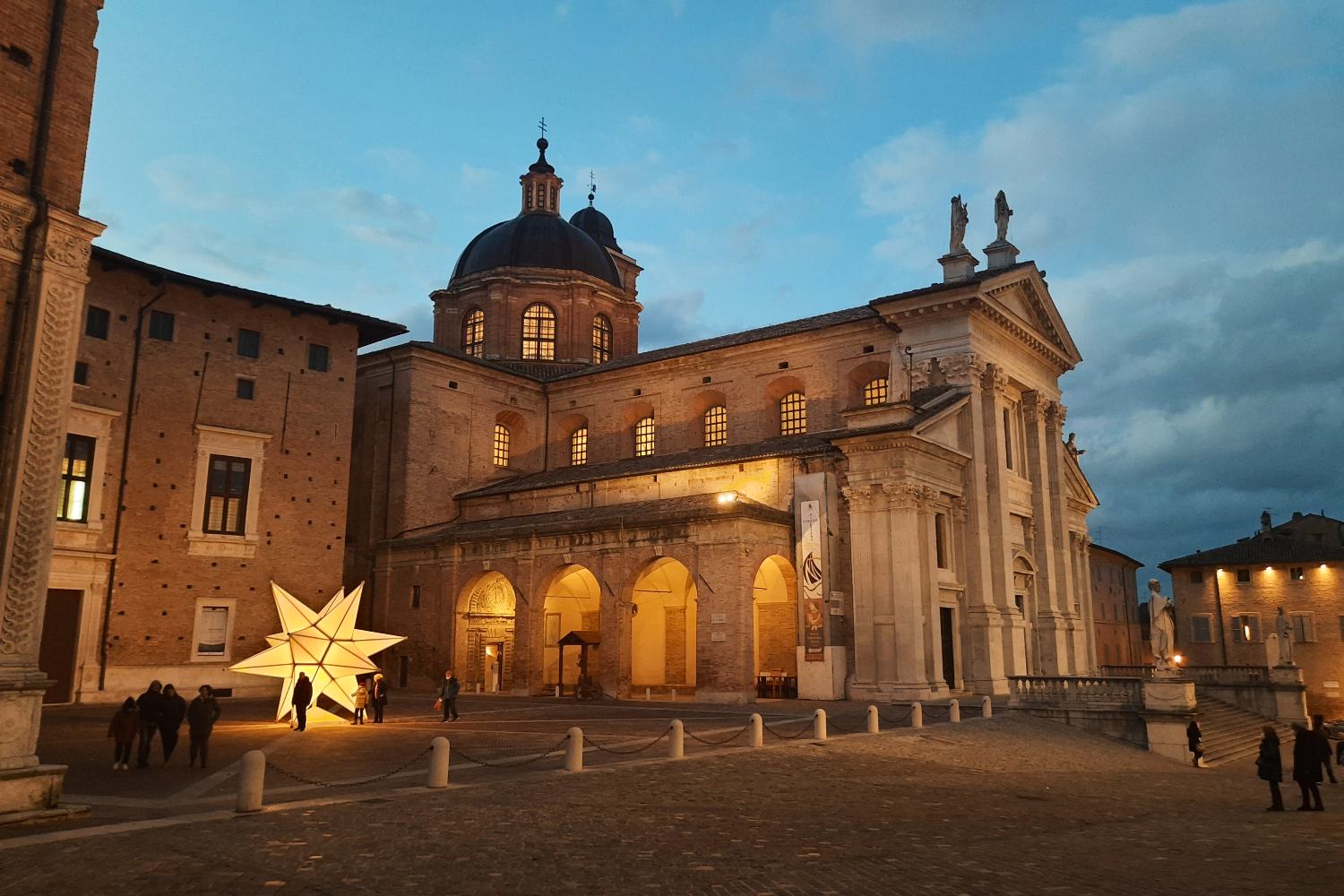Visita a Urbino: ecco le attrazioni imperdibili del suo centro storico, riconosciuto come Patrimonio dell'Umanità dall'UNESCO. 31