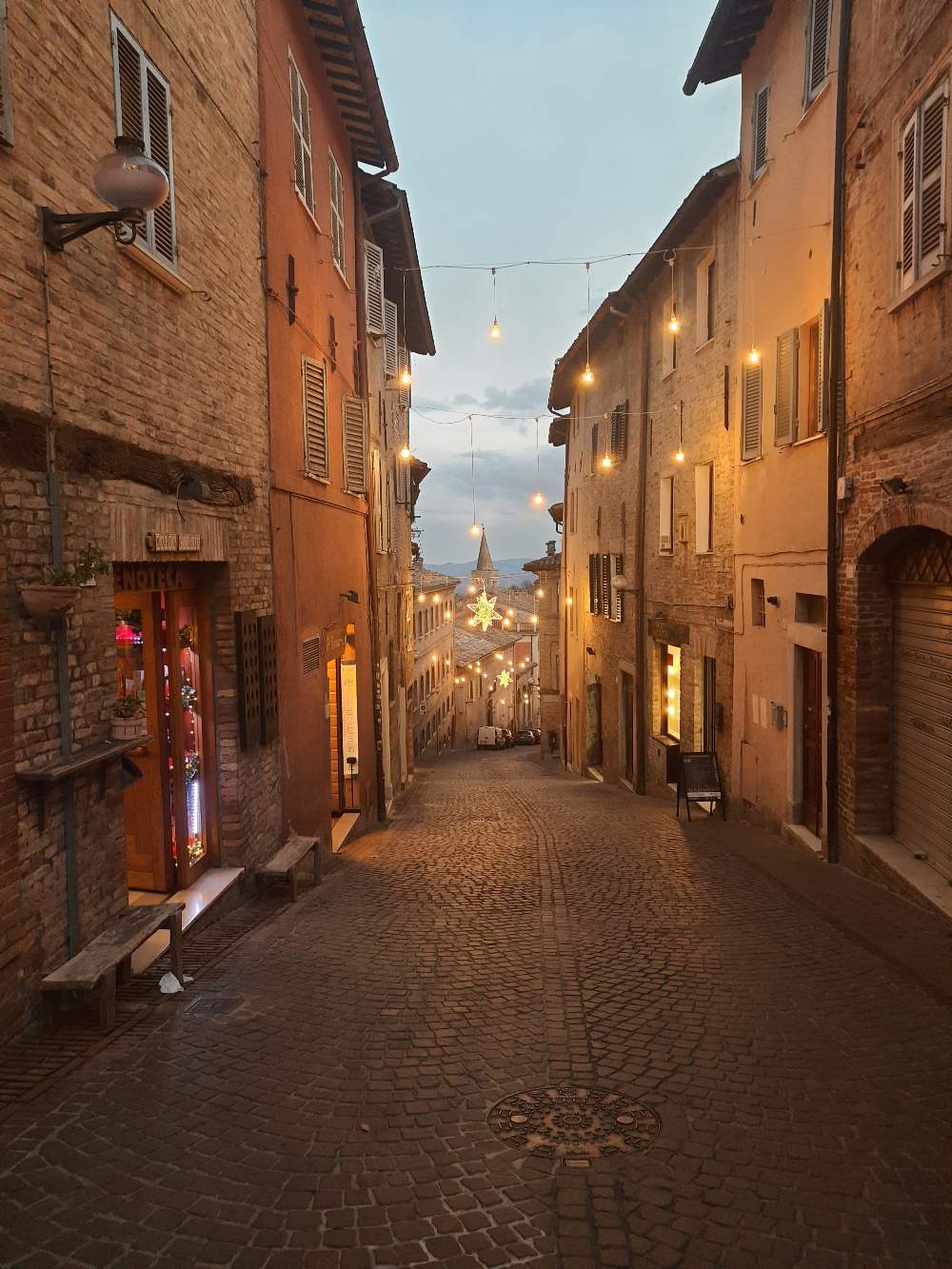 Visita a Urbino: ecco le attrazioni imperdibili del suo centro storico, riconosciuto come Patrimonio dell'Umanità dall'UNESCO. 25