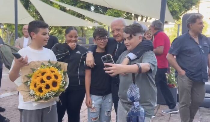 De Luca Tra Selfie E Raccomandazioni Ai Giovanissimi 3