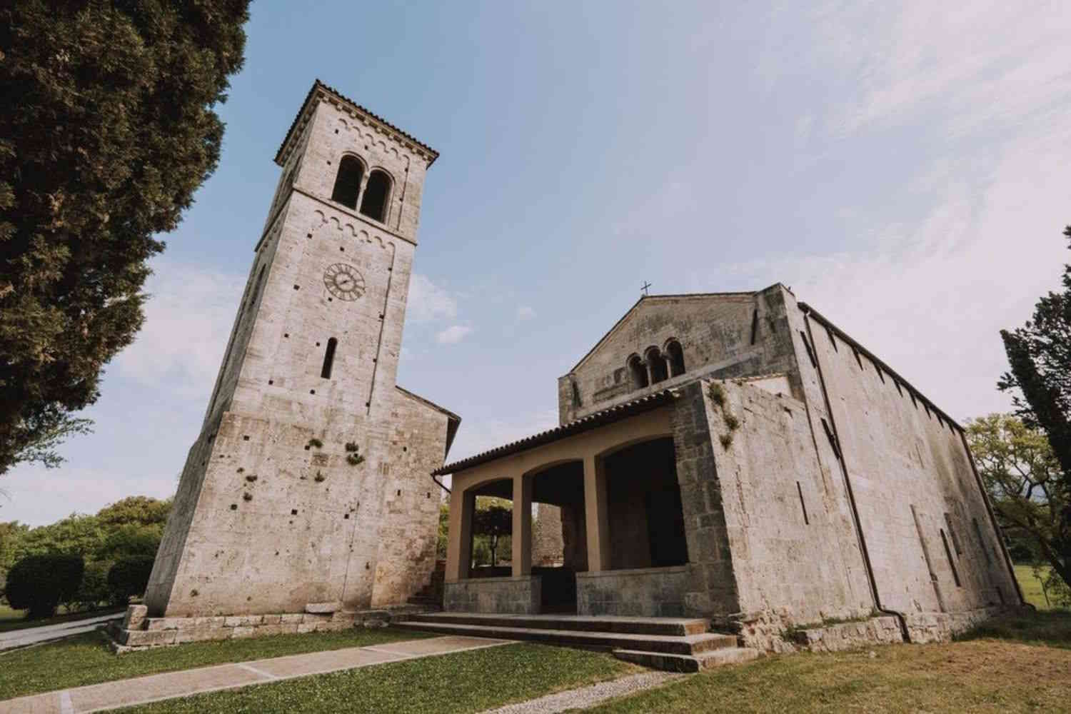 Definito il cuore verde dell’Umbria, Massa Martana ospita una Stonehenge: ecco perché sta attirando l'attenzione di tutti. 19