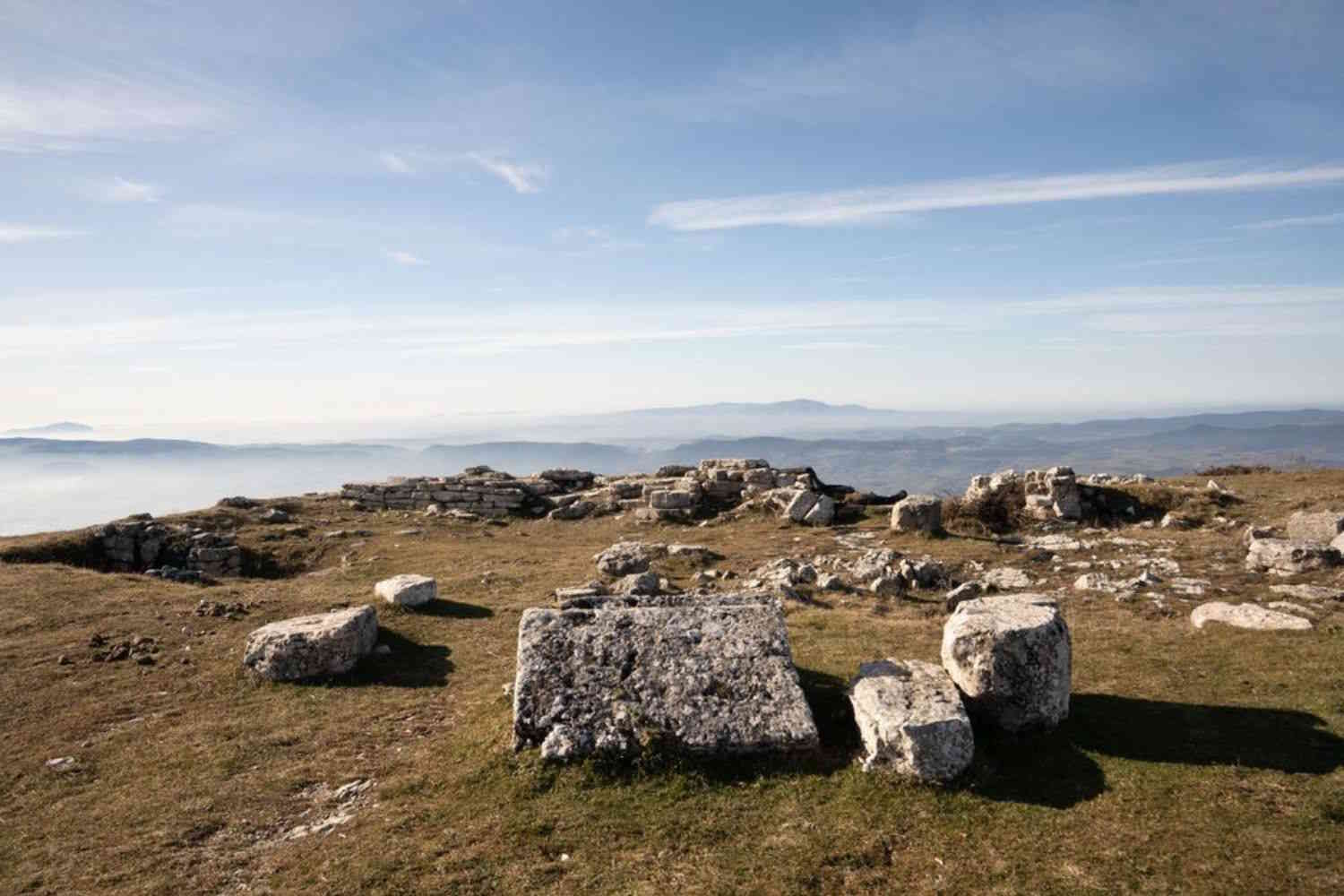 Definito il cuore verde dell’Umbria, Massa Martana ospita una Stonehenge: ecco perché sta attirando l'attenzione di tutti. 17