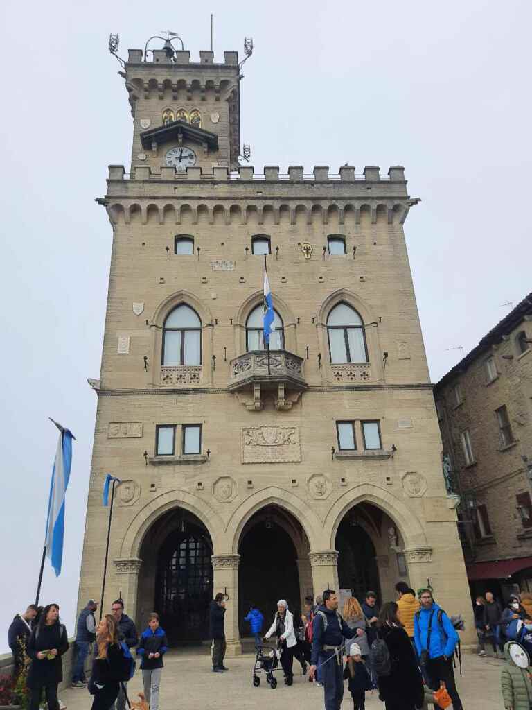 Esplorando San Marino, il mio percorso nella Repubblica più antica del pianeta che appare come un racconto di fantasia. 15