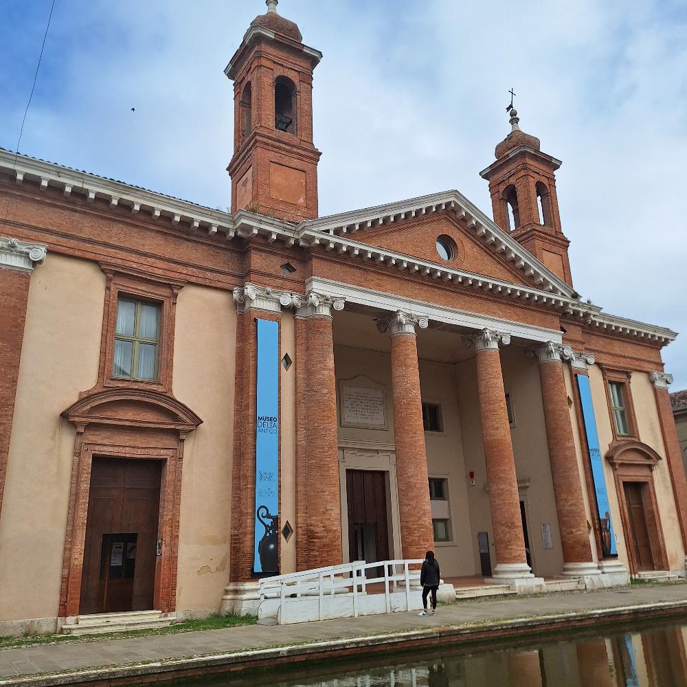 Ho visitato Comacchio, la "piccola Venezia" dell'Emilia, e desidero condividere un'esperienza imperdibile immersi tra i fenicotteri. 29