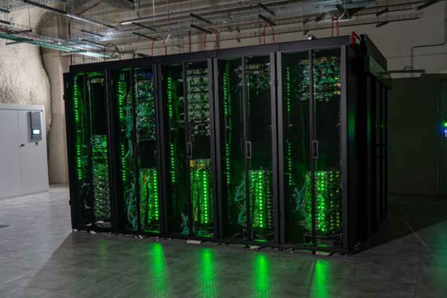 In Trentino avvia le operazioni il primo data center europeo situato in una miniera operativa (a 100 metri di profondità): non utilizzerà acqua. 5