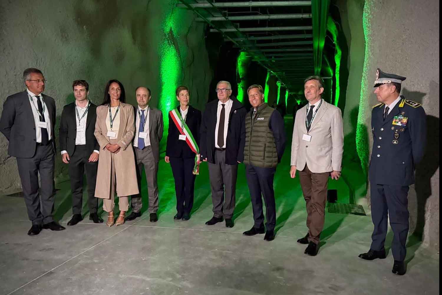 In Trentino avvia le operazioni il primo data center europeo situato in una miniera operativa (a 100 metri di profondità): non utilizzerà acqua. 7