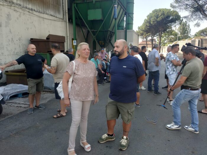 Lavoratori Fonderie In Assemblea: “Fate Presto, A Rischio 110 Famiglie” – 6 Lavoratori Fonderie In Assemblea: “Fate Presto, A Rischio 110 Famiglie” – 5