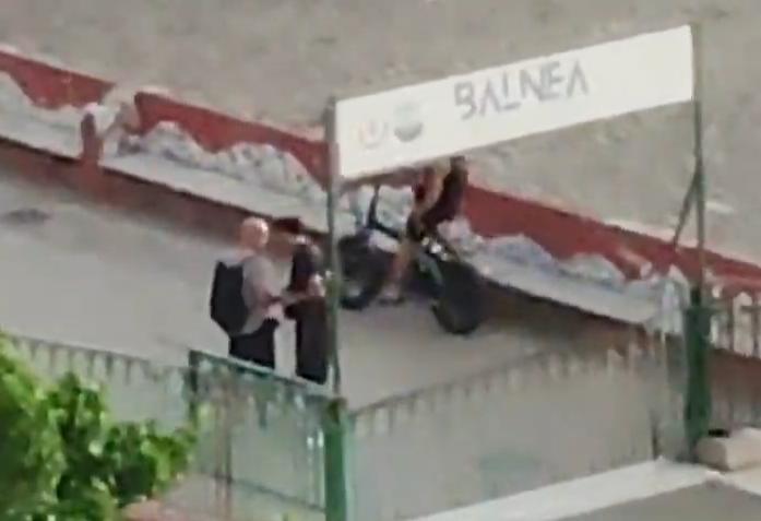 Lungomare Colombo, La Polizia Di Stato Cattura Pusher E Corriere In Bici 3